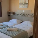 Chrystallia Villa *