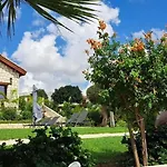 Villa Chrystallia Anarita