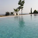 Chrystallia Villa Anarita
