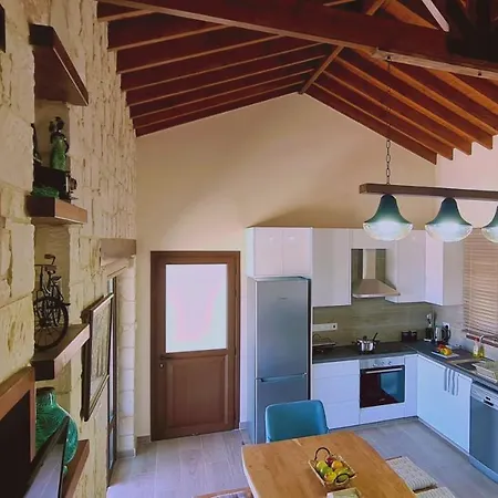 Chrystallia Anaríta