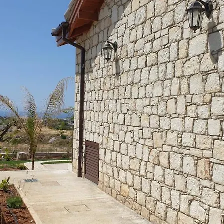 Chrystallia Anaríta