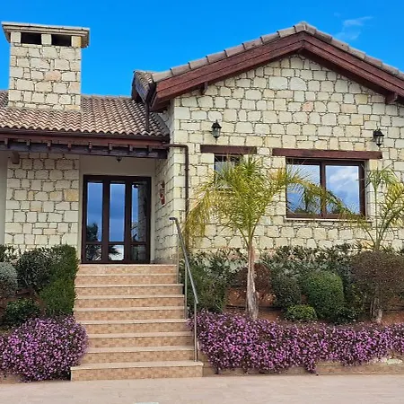 Chrystallia Anaríta