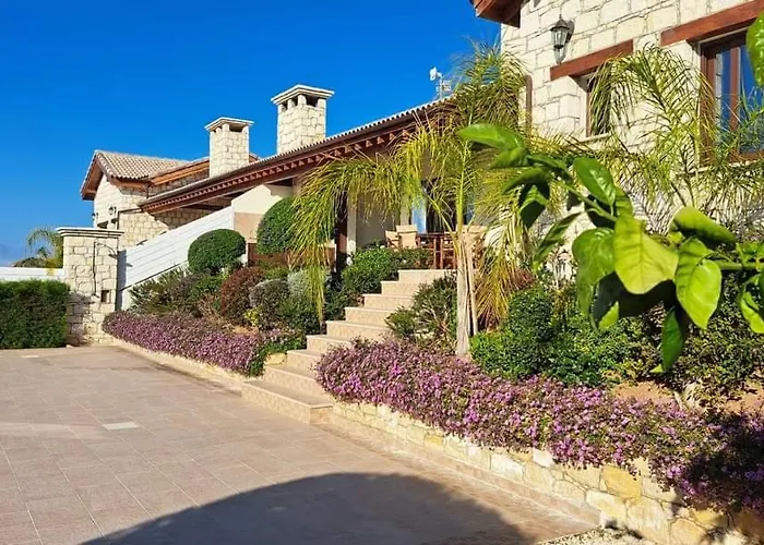 Chrystallia ヴィラ Anarita