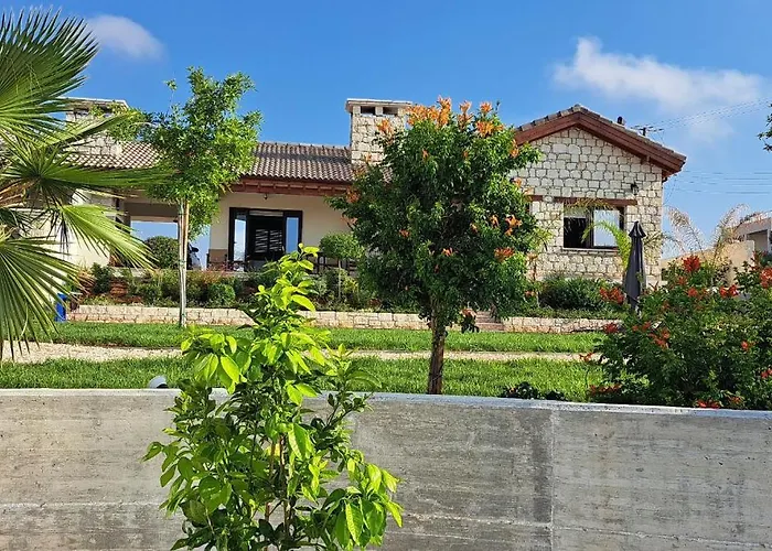 Chrystallia Vila Anarita